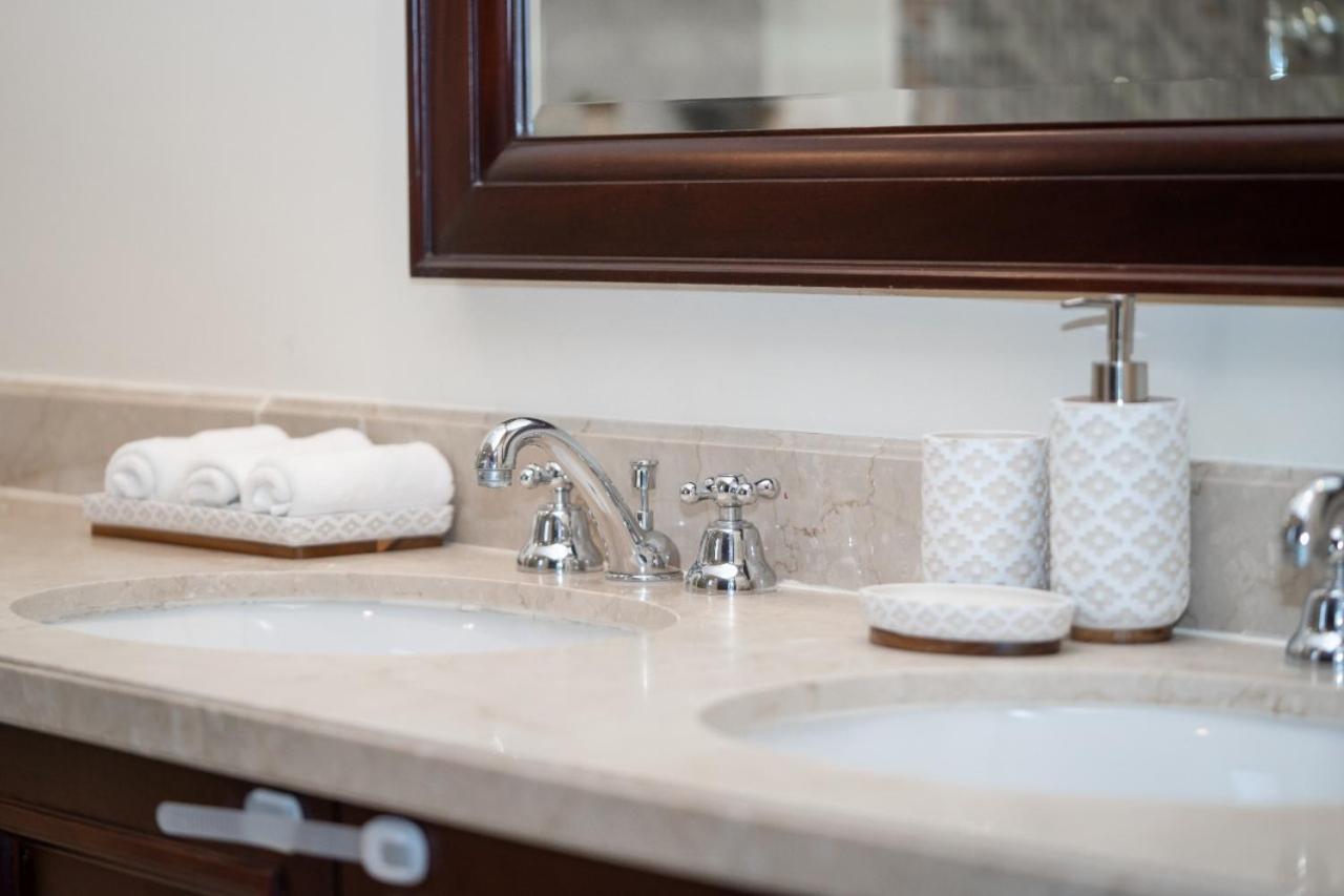 Durrani Homes - Glam Living Besides Mall- 2br With Study Third Converted Appartement Dubai